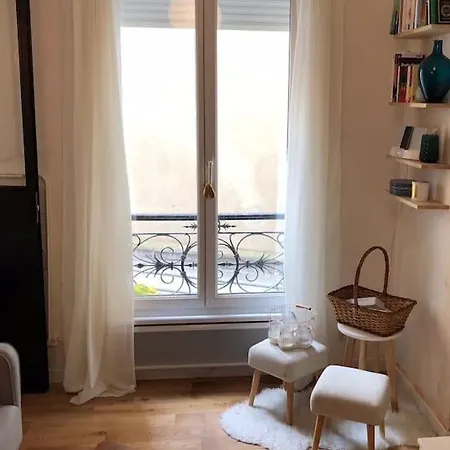 Apartment 2 Pieces Cozy In The Heart Of Paris